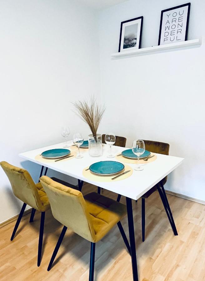 Modernes 3 Zimmer Apartment - Luise- Mit Wlan, Balkon Und Smart-Tv In City-Naehe! Erfurt Exterior photo